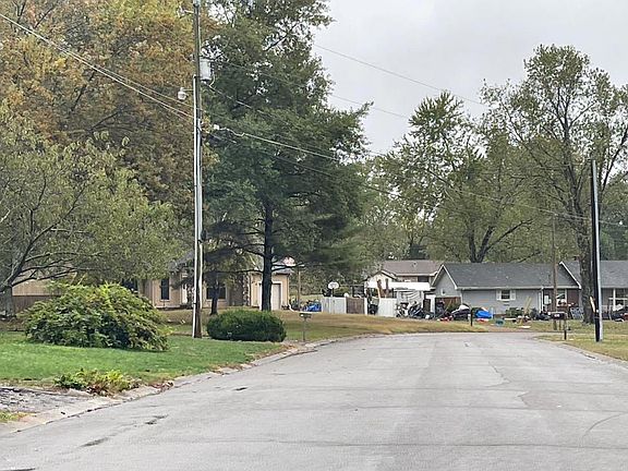 4th image of 1300 Rivermont Dr