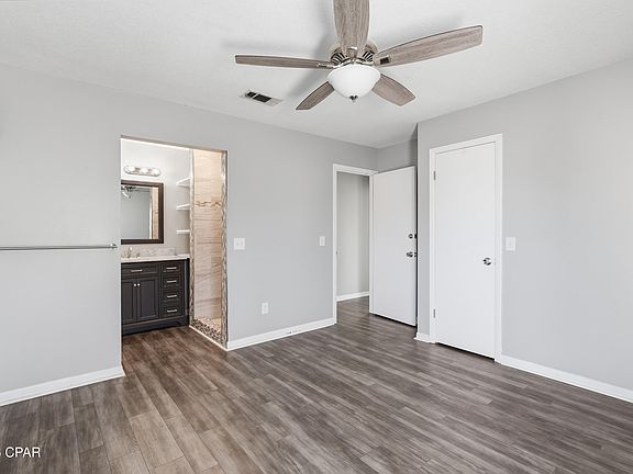 4th image of 504 E Pine Forest Dr