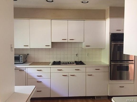 4th image of 25 Kolbert Dr