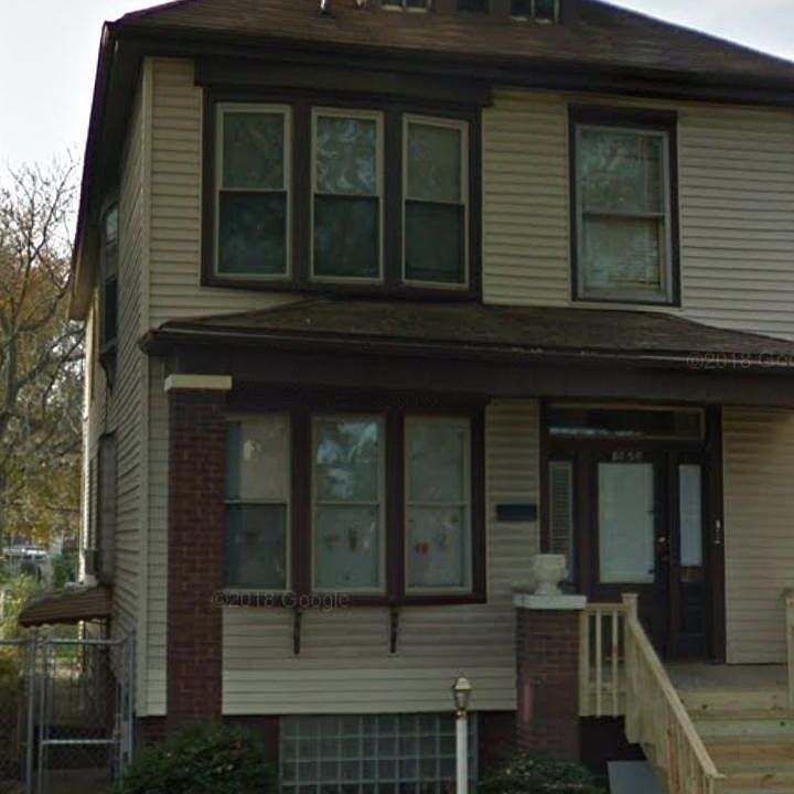 1st image of 6648 N Seeley Ave #2