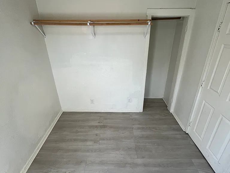 1475 E 23rd St #3.5 — Photo 9