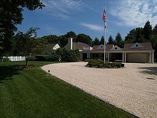 1st image of 74 Quogue St