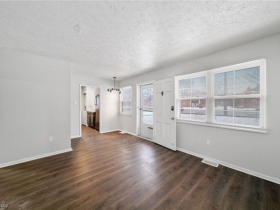 3rd image of 23400 Lake Shore Blvd