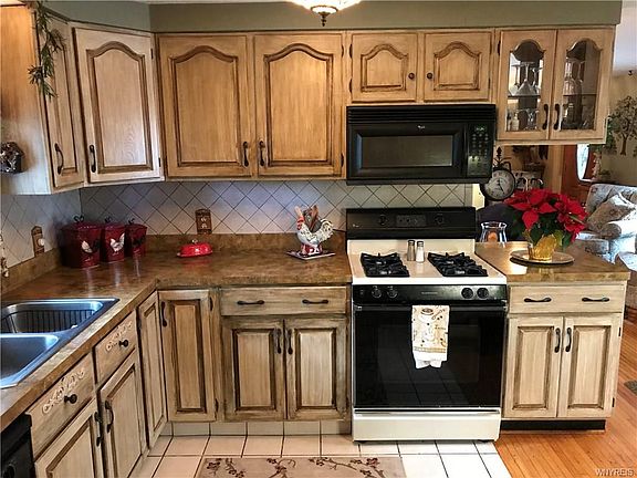 5th image of 6 Philson Dr