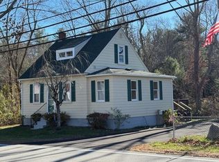 52 Jackson Flat Rd, Scituate, RI 02831