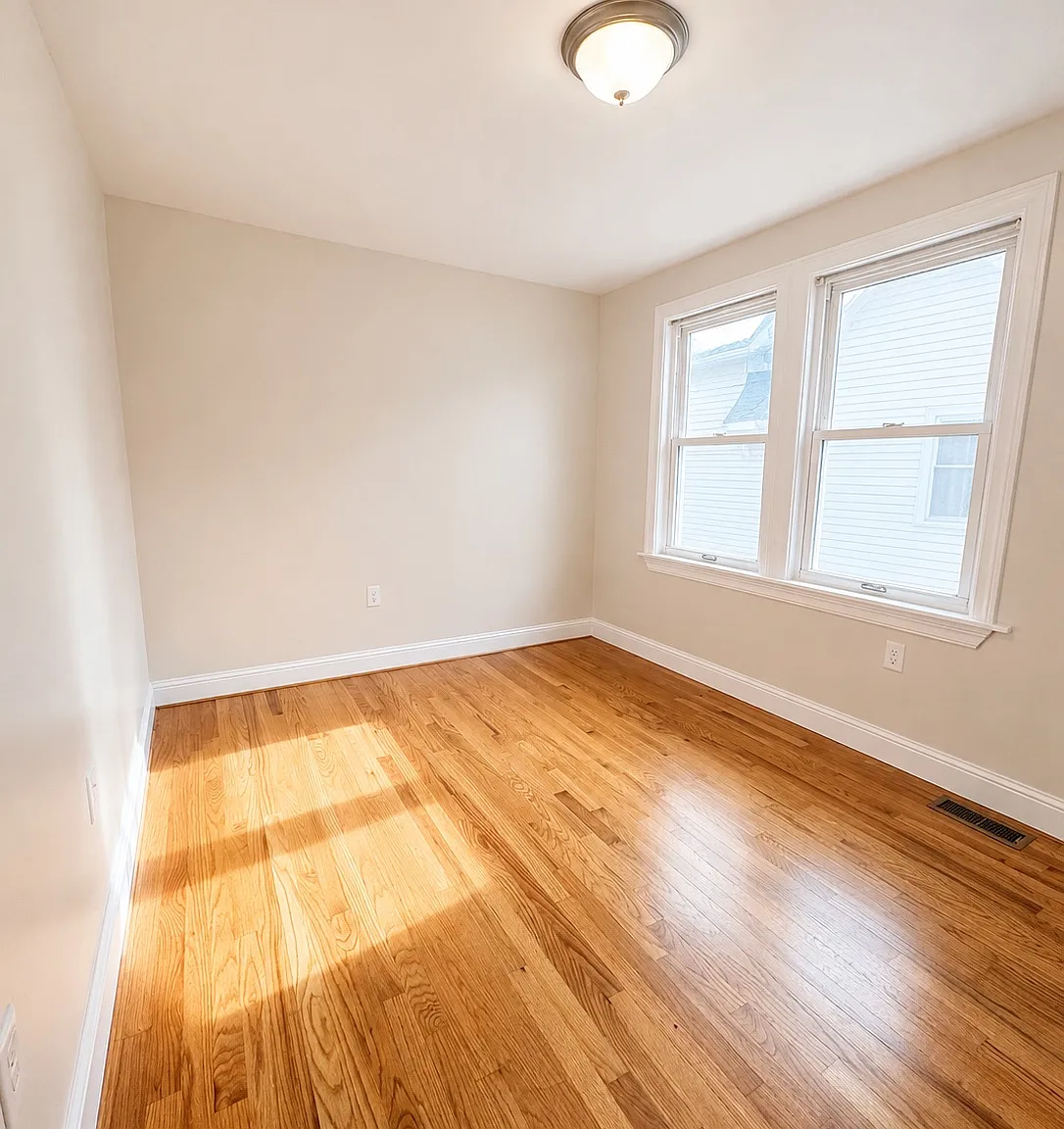 3 bed, 800 sqft, $2,850 — Photo 4