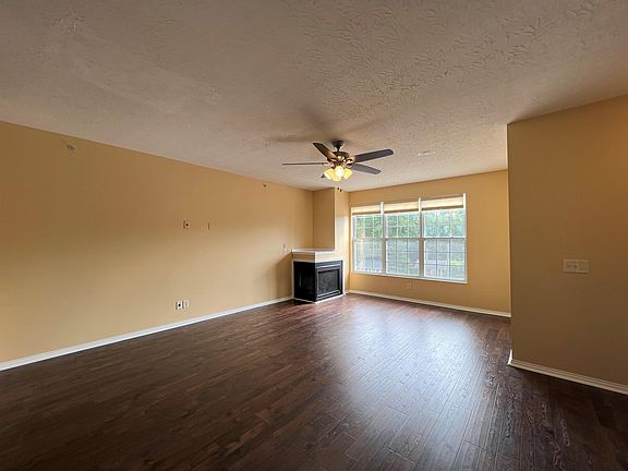 4th image of 1563 Don Martin Dr