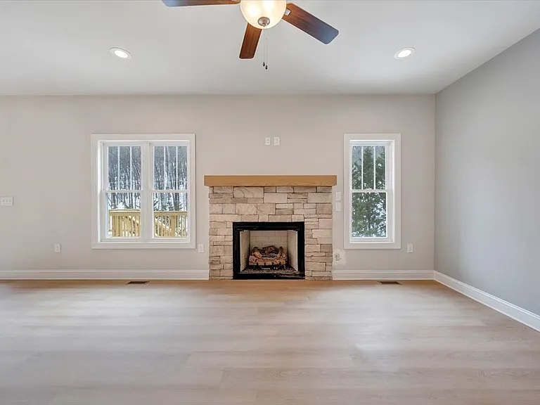 1031 Wild Fox Ct — Photo 8
