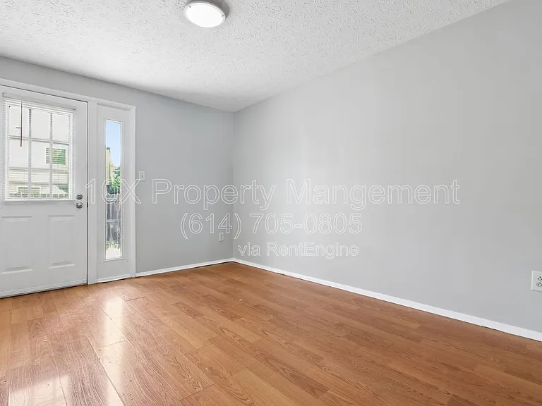 3850 Julia Ct — Photo 5
