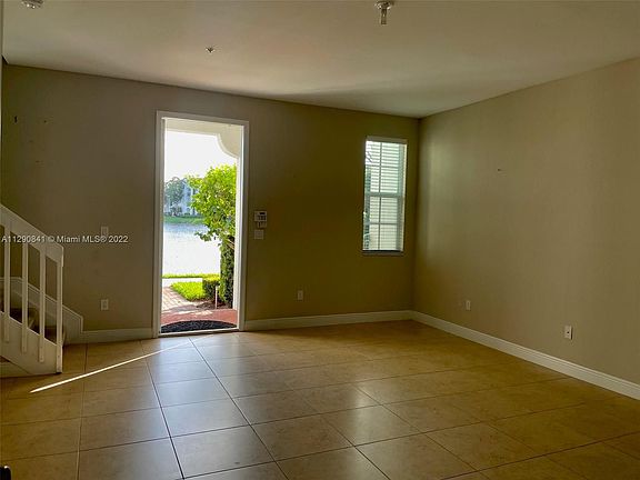 4th image of 2929 SW 119th Way #2929