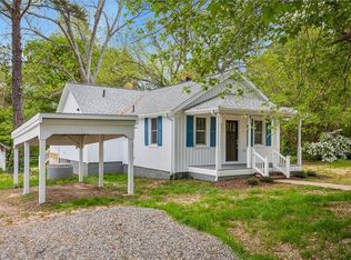 820 Showalter Rd, Yorktown, VA 23692