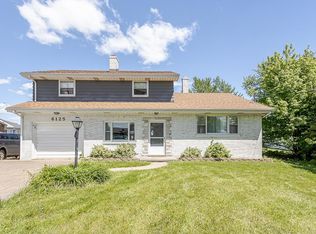 6125 Seaman Rd, Oregon, OH 43616
