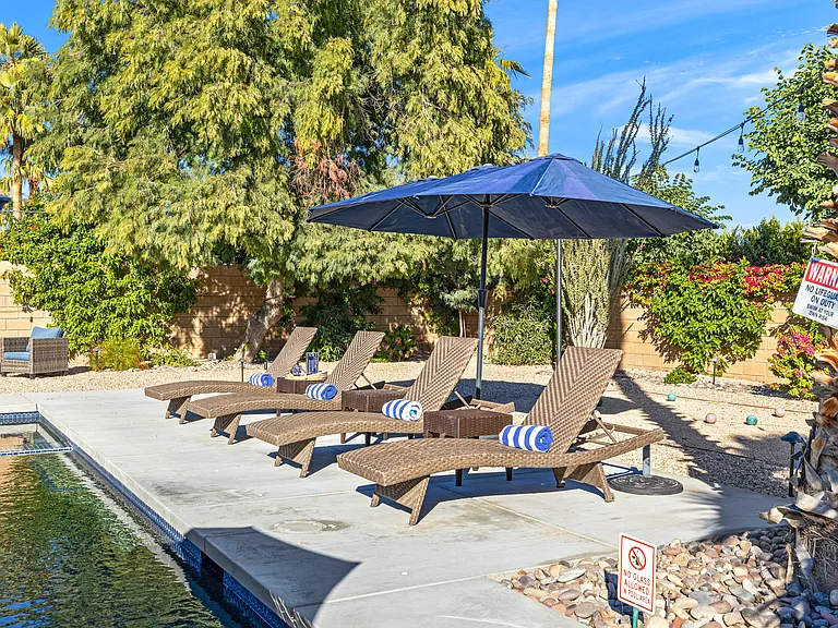 Loungers