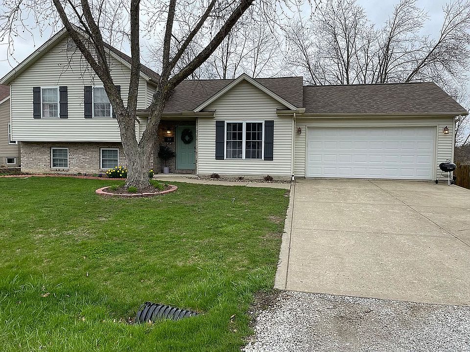 1st image of 38 Yorkshire Dr