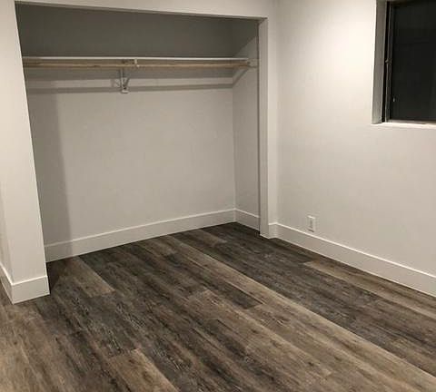 3rd image of 1841 S Manhattan Pl #12 & 15