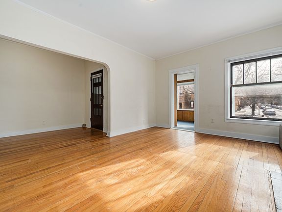 4th image of 1258 W Arthur Ave