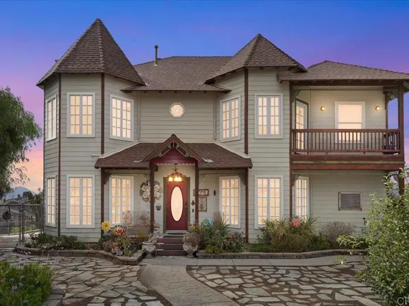 333 Salmon Rd, Ramona, CA 92065