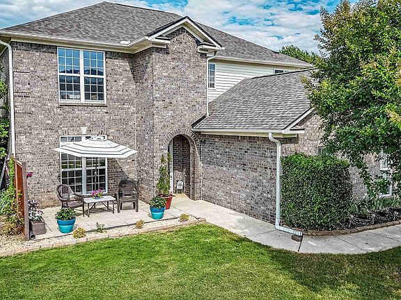 2nd image of 7509 Parktrace Ln SE