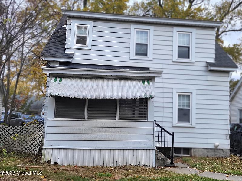 4th image of 11 Berncliff Avenue