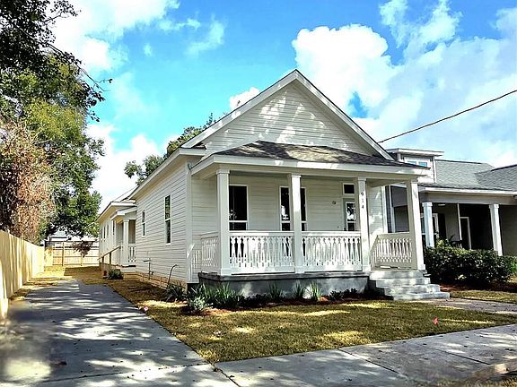 2nd image of 914 E Desoto St