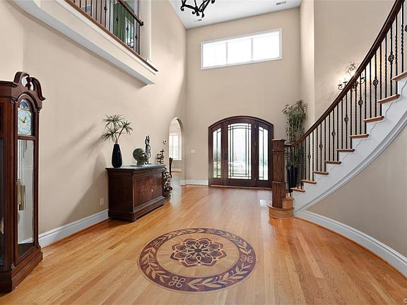 4th image of 9406 Park Branch Ct