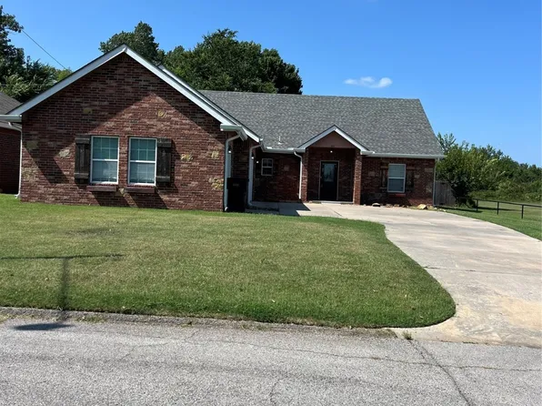 142 Elm St, Mannford, OK 74044