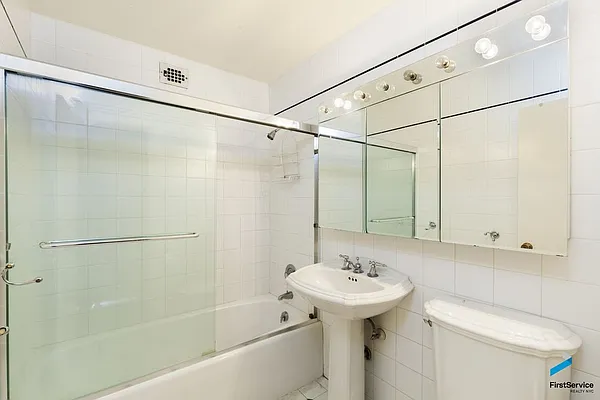 Sold by FirstService Realty (legacy) | media 22