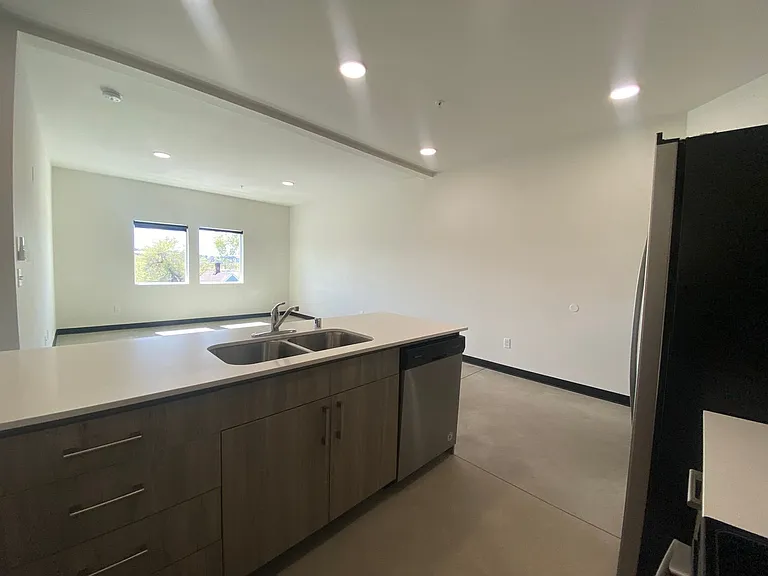 Wall Street Apartments — Photo 7