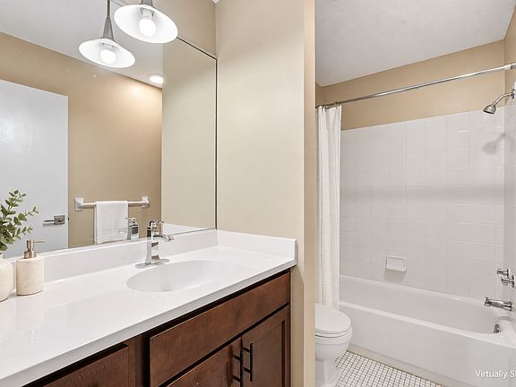 5th image of 10211 Cedar Lake Rd APT 115