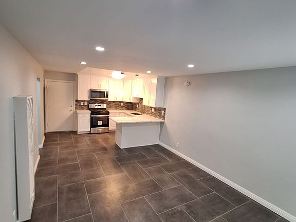 5th image of 3100 Bellevue Ave APT 106