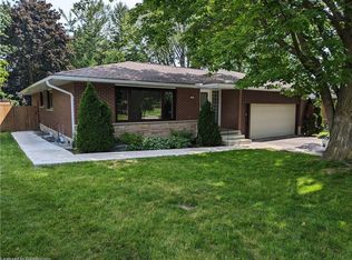 26 Springbank Cres, Kitchener, ON N2M 4P7