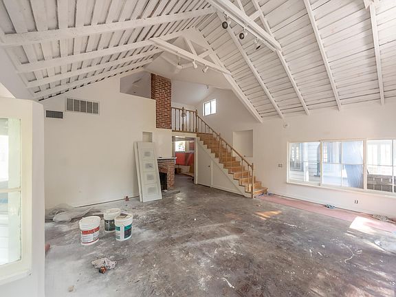 5th image of 39 Park Ave
