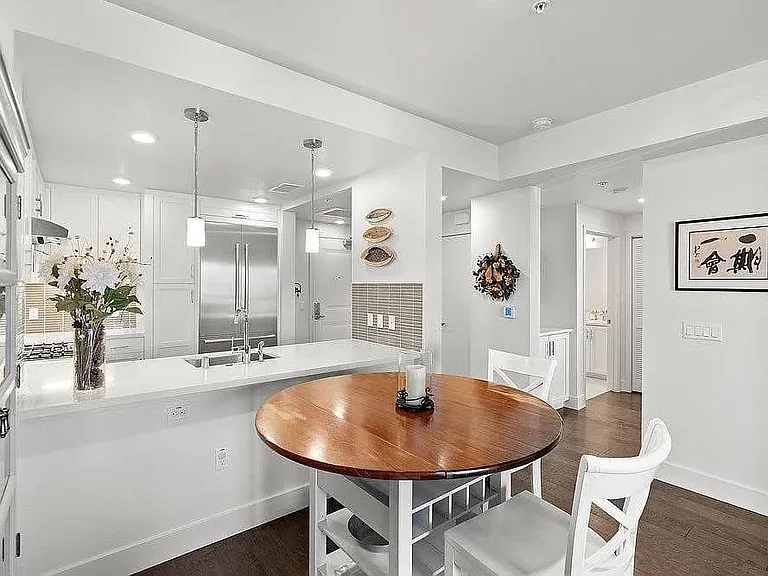 657 Walnut St #411 — Photo 12