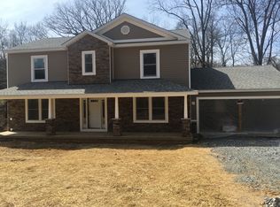 5924 Forest Ct, Sykesville, MD 21784