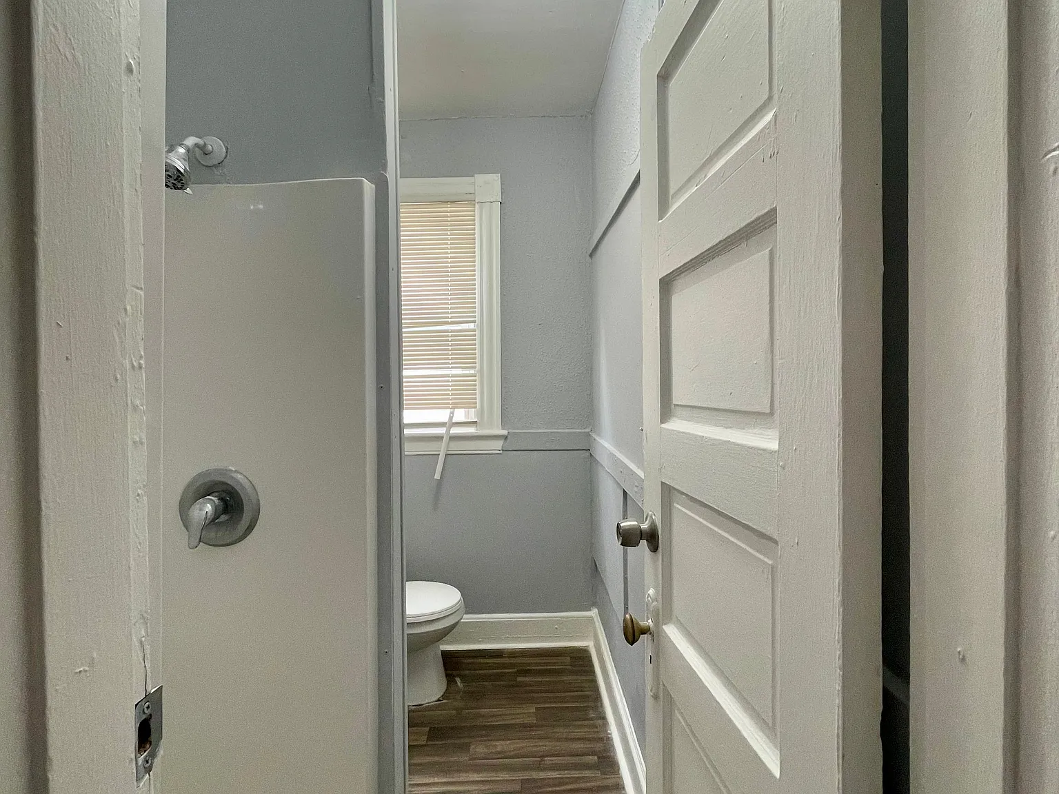 2 bed, 1.0 bath, 1200 sqft, $1,900 — Photo 2