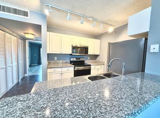 1625 Meadows Cir W, Boynton Beach, FL 33436