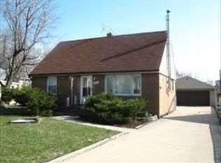 7713 Suburban Ln, Bridgeview, IL 60455