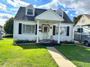 123 Sangston Ave, Masontown, PA 15461