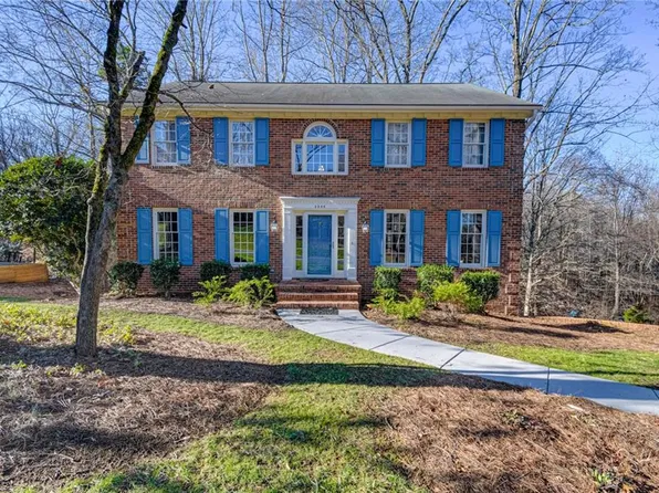 3508 Donegal Dr, Clemmons, NC 27012