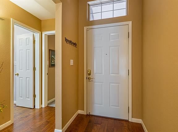 3rd image of 6109 Laurel Ct
