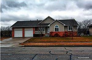1st image of 1801 N Lakeside Dr