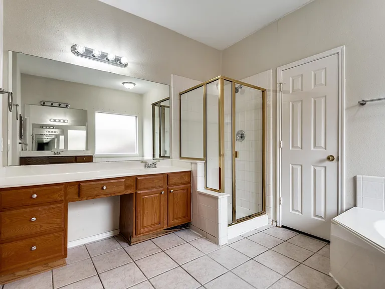 2904 Woods Dr — Photo 17