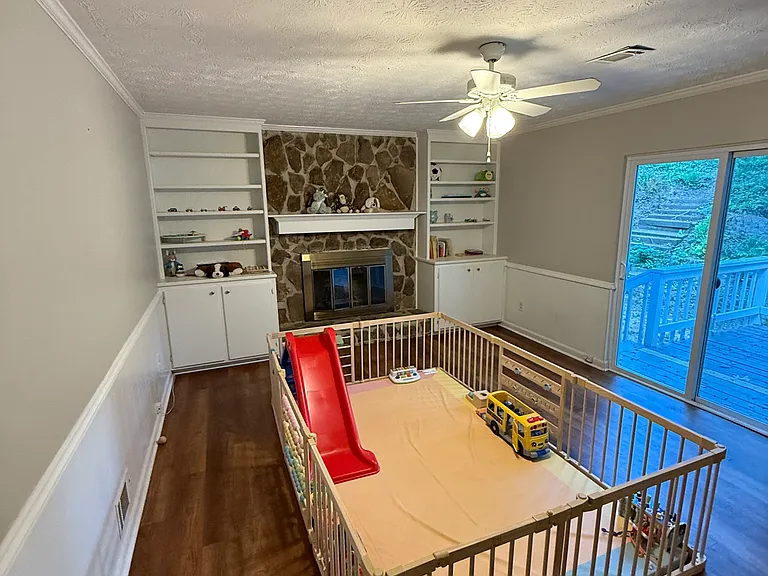 4500 Woodlawn Lake Dr — Photo 22