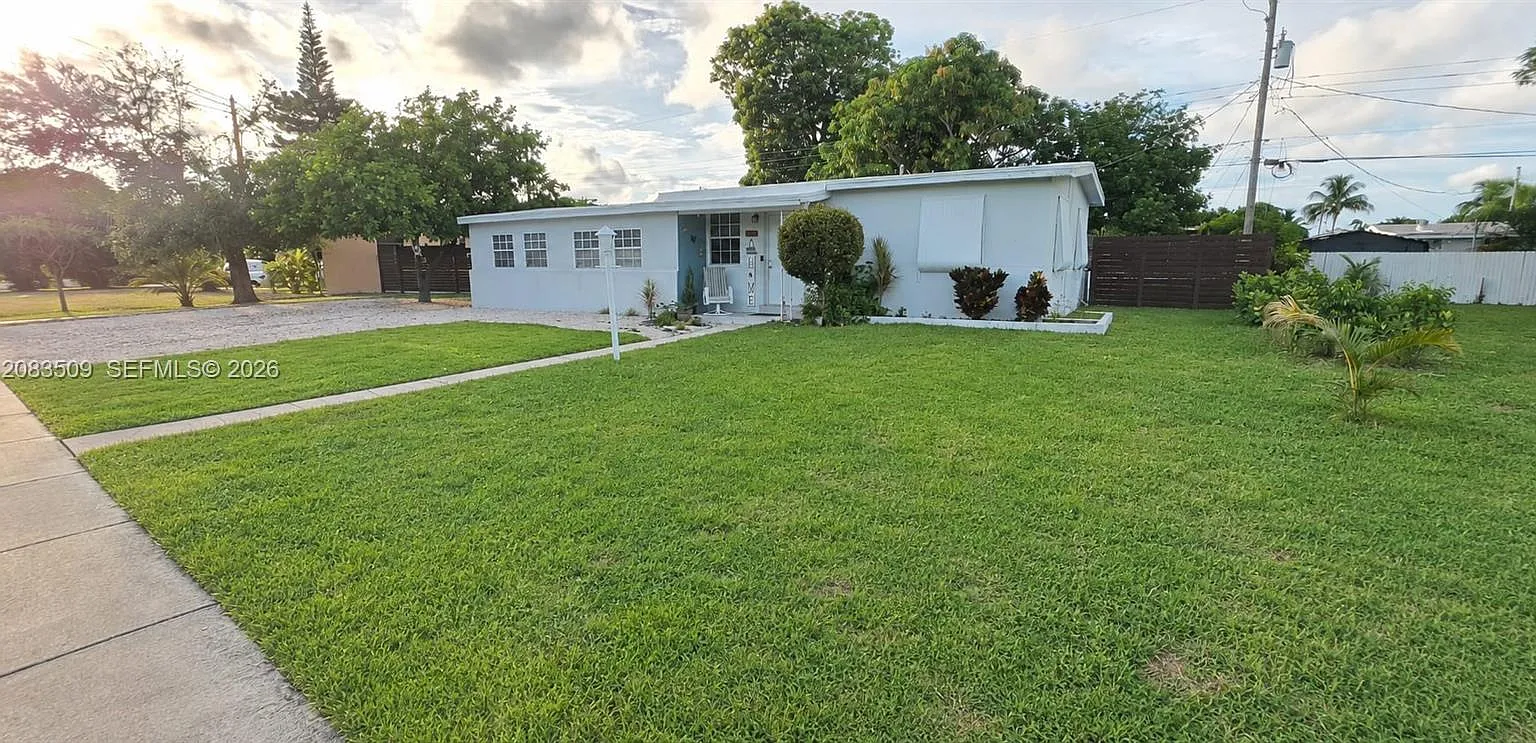 Pompano Beach Highlands — Photo 2