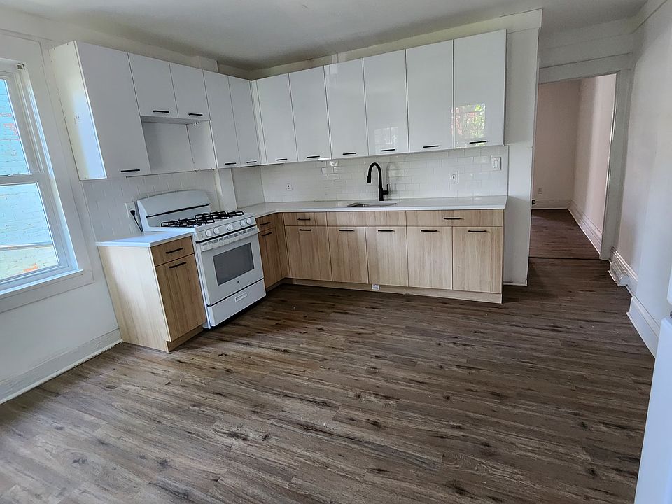 1st image of 113 S Walter Ave