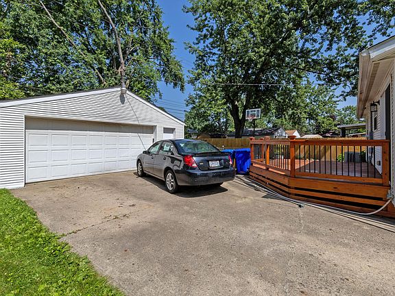 4th image of 3153 Portman Rd