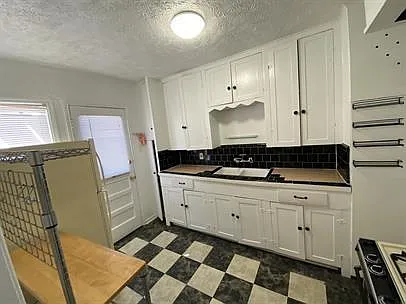 2 bed, 1.0 bath, 1050 sqft, $1,250 — Photo 4