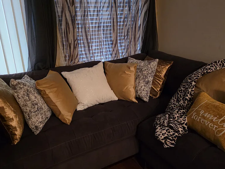 12270 Benton Harbor Dr S — Photo 3