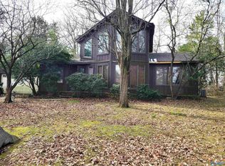 3625 N Crestview Dr NW, Huntsville, AL 35816