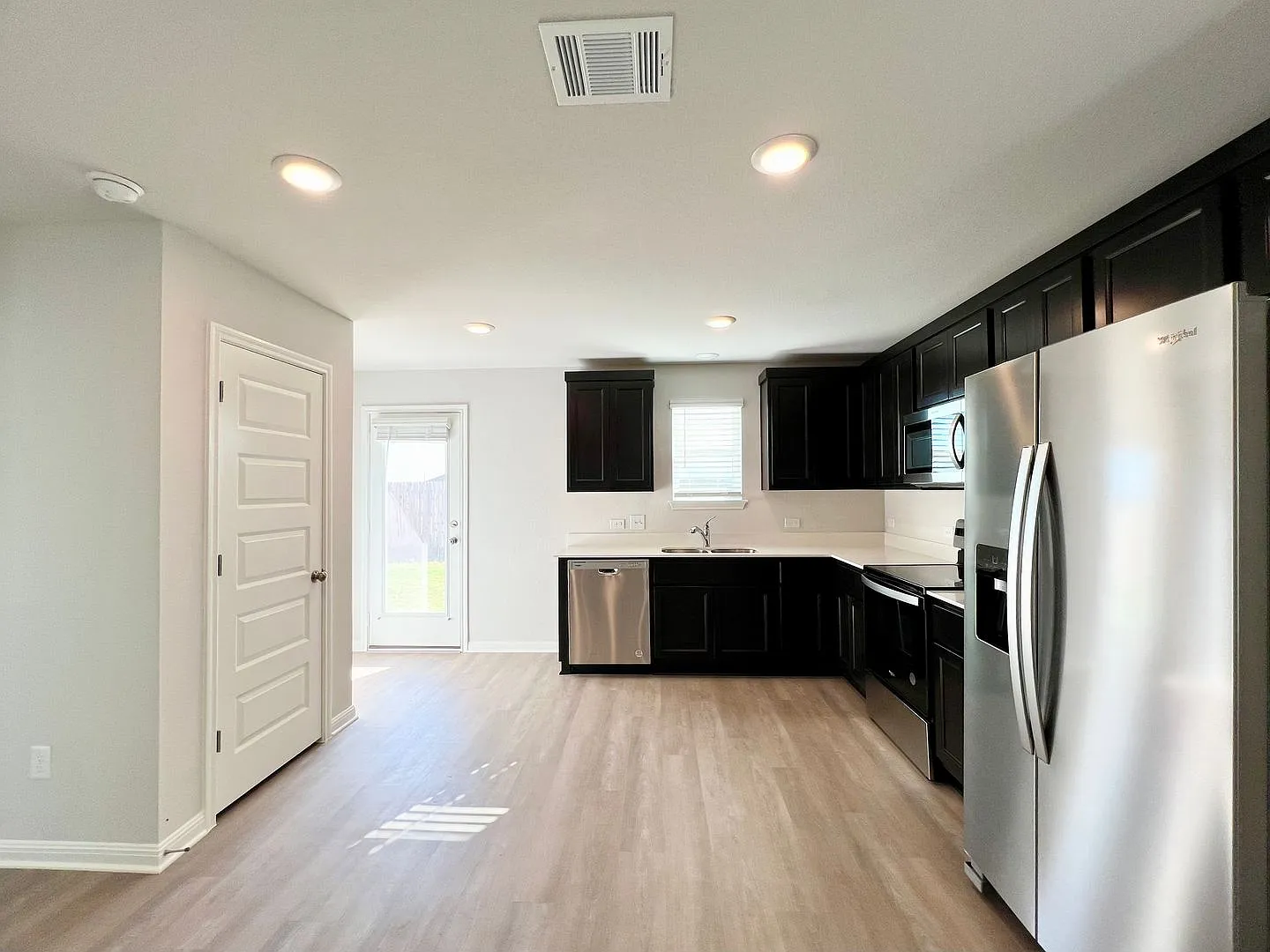 3 bedroom, 2 bath, 1 story home! — Photo 3